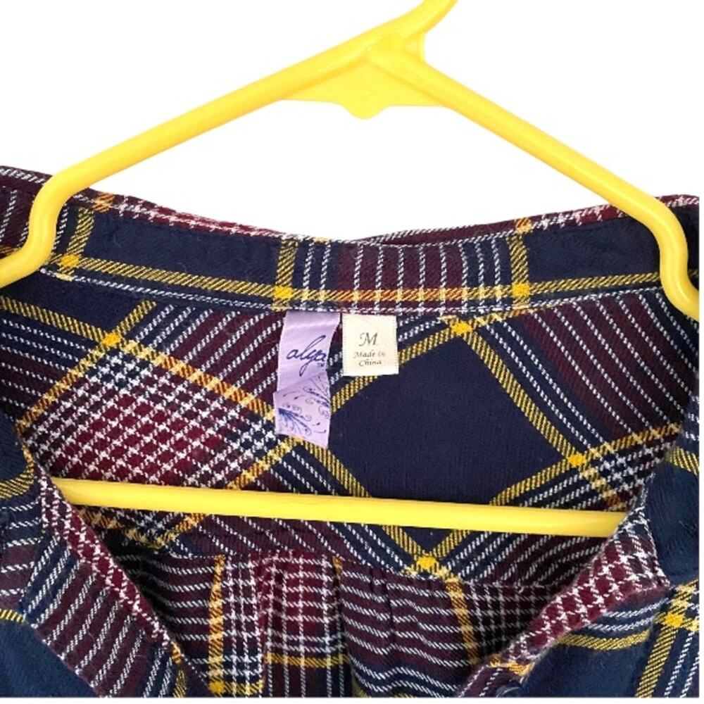 Francesca’s Spring In Tow Flannel Button Down - Picture 9 of 10